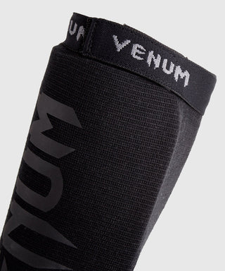 Caneleiras com Protetor de Pés a meia Venum Kontact