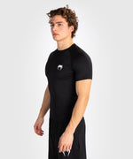 Rashguard Venum Contender mangas curtas