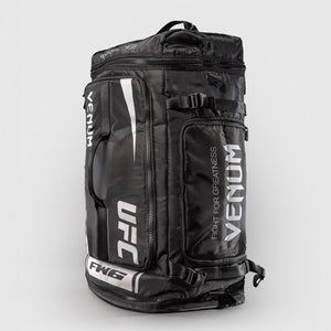 Saco de desporto Venum UFC Fight Week Unity Preto-branco