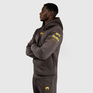 Felpa UFC Fusion by Venum Fight Week con cappuccio Marrone-Combat Arena