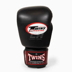 Luvas de Muay Thai Twins Special BGVL4 Vermelho-preto-branco