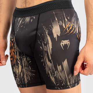 Pantaloncini a compressione Venum Tiger Nero-Combat Arena