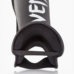 Caneleiras Venum Challenger Preto Branco 