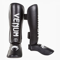 Caneleiras Venum Challenger Preto Branco 