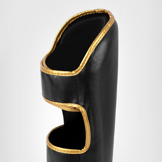 Caneleiras Venum Challenger Preto-ouro 