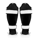 Caneleiras Fairtex Competição SP5 com protetor de pés Branco 