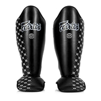 Caneleiras Fairtex Competição SP5 com proteção de pés Preto 
