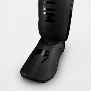 Caneleiras com Parapiede Venum Challenger Preto Black 