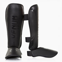 Caneleiras com Parapiede Venum Challenger Preto Black 