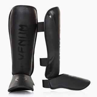 Caneleiras com Parapiede Venum Challenger Preto Black 