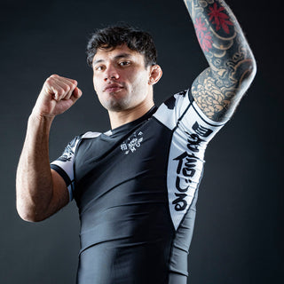 Rashguard Half Sumo Sugoi Ranked Branco-Combat Arena