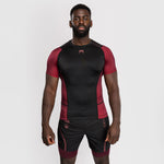 Rashguard Venum Assassin's Creed Shadows maniche corte Rosso-nero-Combat Arena
