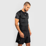 Rashguard Venum Nexus mangas curtas 