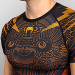 Rashguard Venum Quetzal Fury mangas curtas Preto-vermelho 