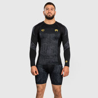 Rashguard Venum x Chimaev Wild Borz mangas compridas Preto-Combat Arena