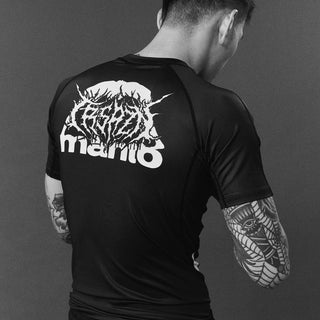 Rashguard Manto Treasure Zone manga curta preta