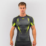 Rashguard Venum Amazonia Reborn mangas curtas Preto-verde 
