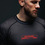 Rashguard Manto Fighting mangas curtas Preto