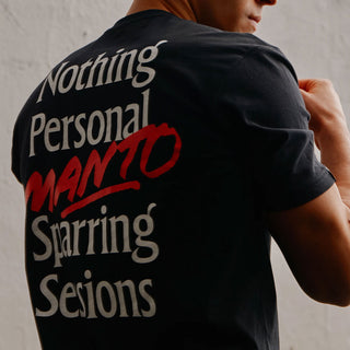T-shirt Manto Nothing Personal Preto 