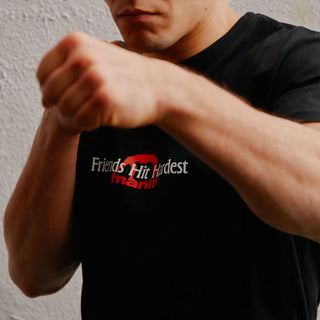 T-shirt Manto Nothing Personal Preto 